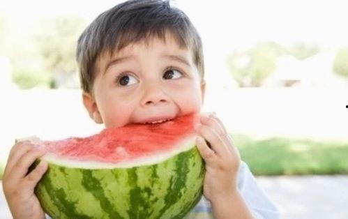 娱乐吃瓜酱带朋友去旅行,畅游人间烟火